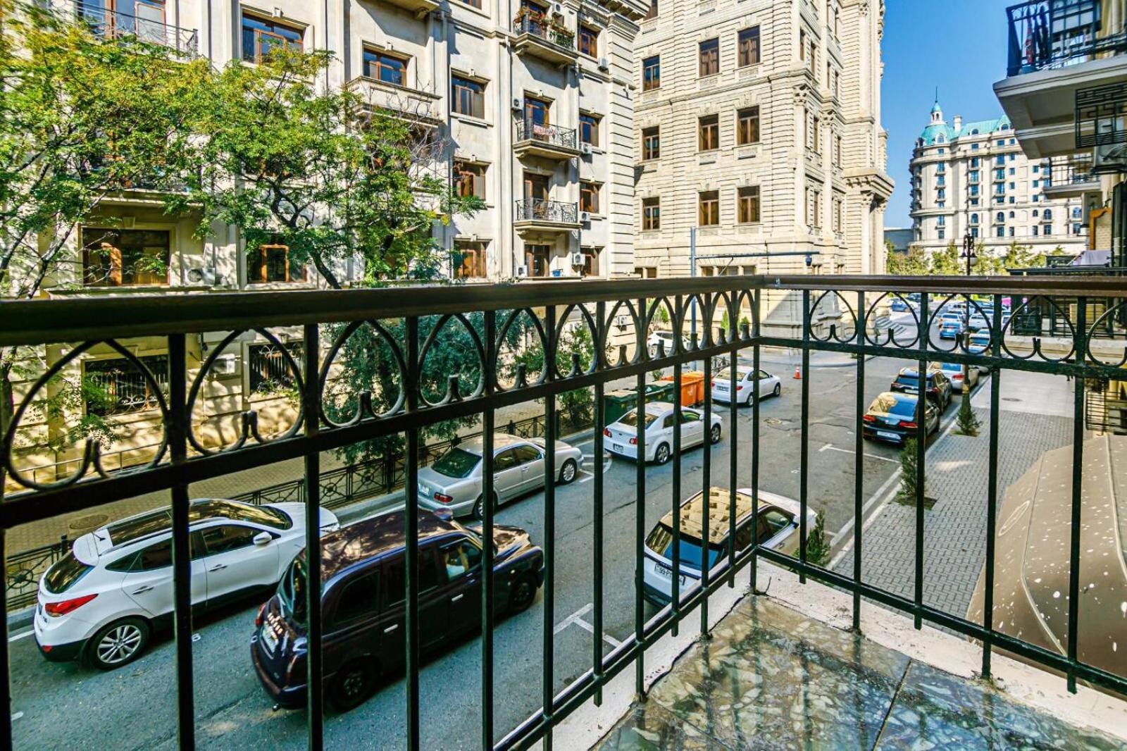 Azneft Square Deluxe Apartment Bakü Dış mekan fotoğraf
