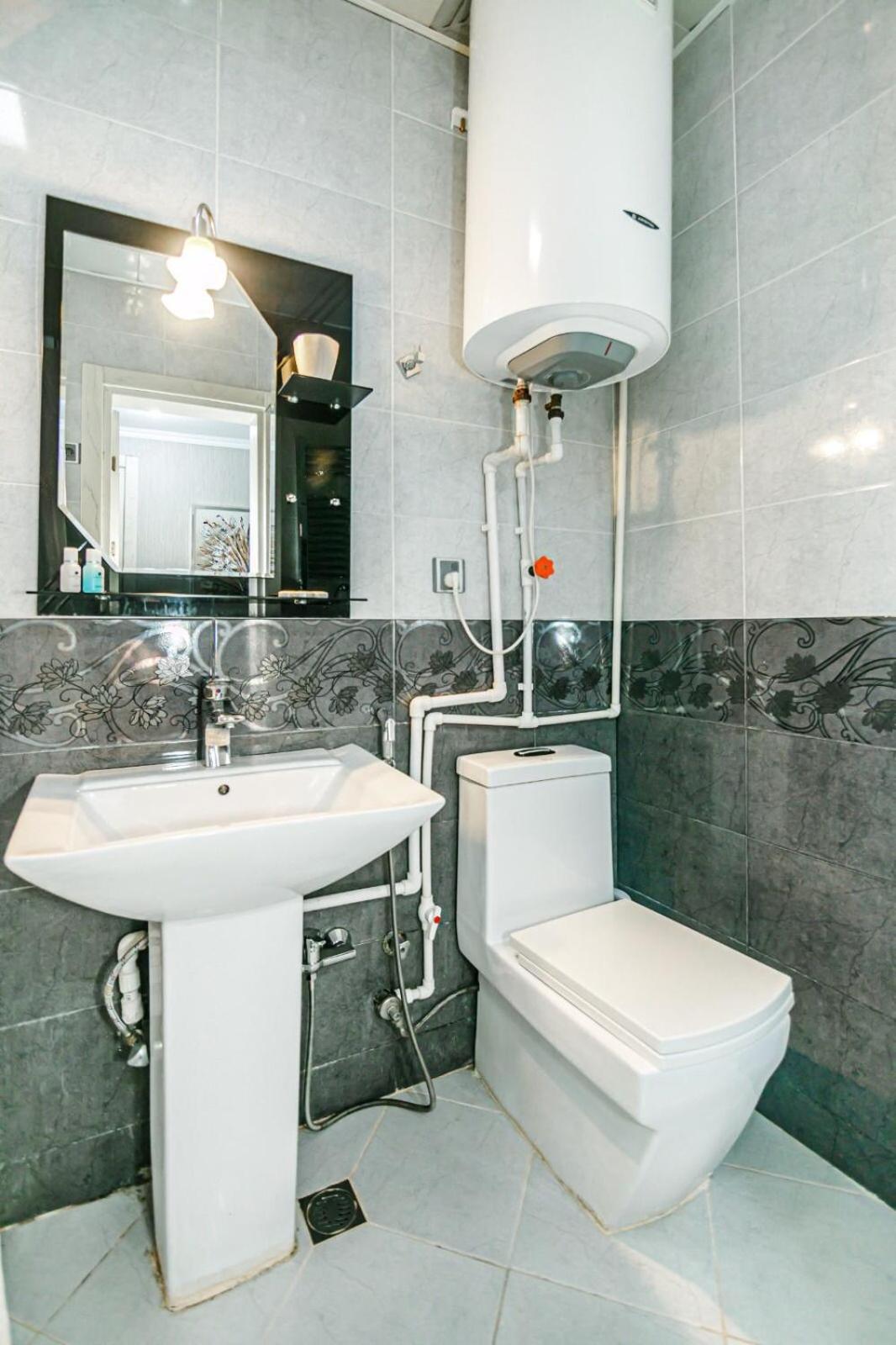Azneft Square Deluxe Apartment Bakü Dış mekan fotoğraf